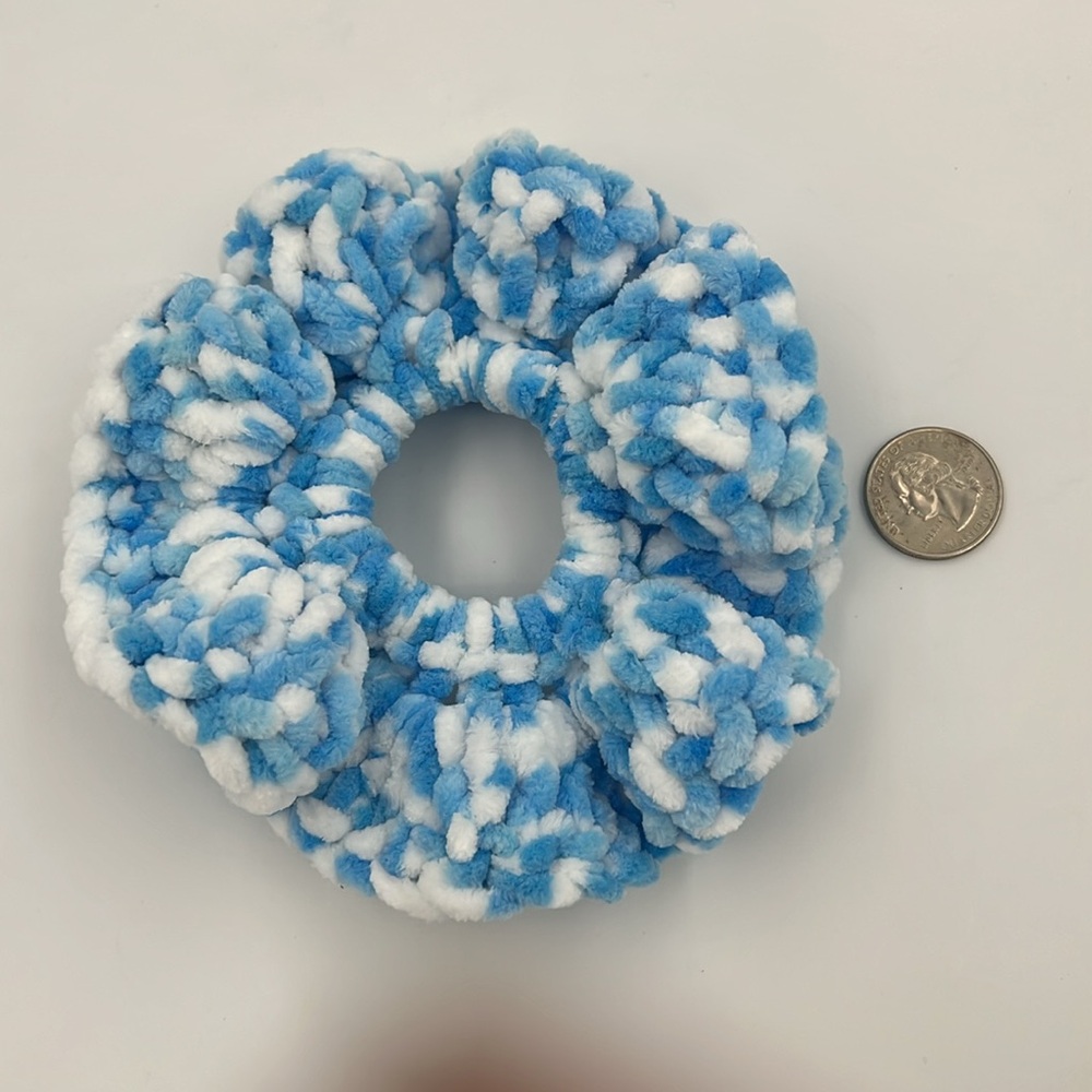 Oversized Scrunchies Hair Ties Crochet Handmade - Picture 4 of 5